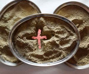 ceniza-vasija-cuaresma-2023