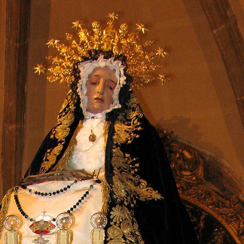 paso-virgen-cofradia-soledad